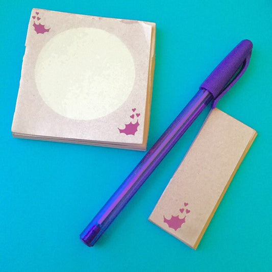 Bloc de notas con forma de murciélago morado