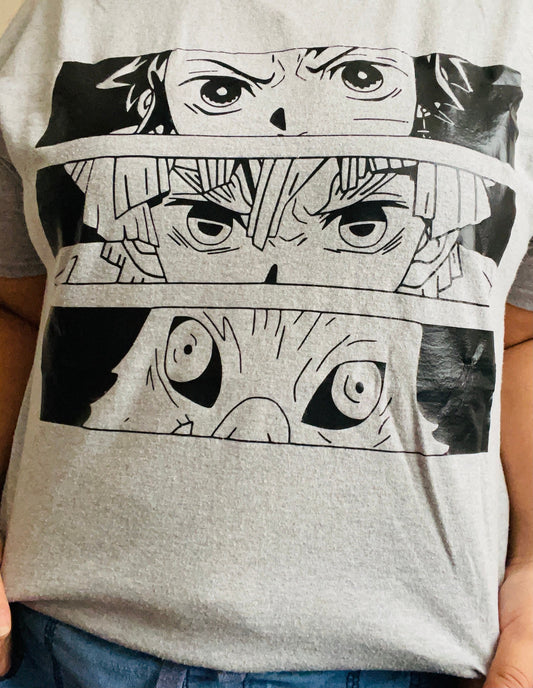 Camiseta con ojos de niño demonio